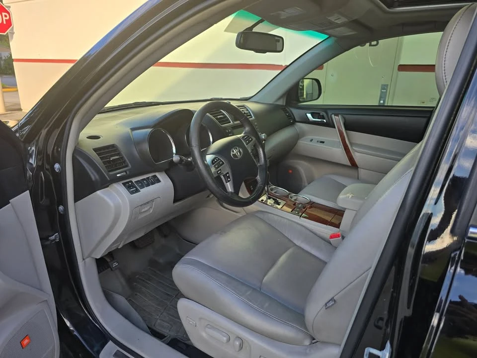 2012 Toyota Highlander - Image 11 of 14