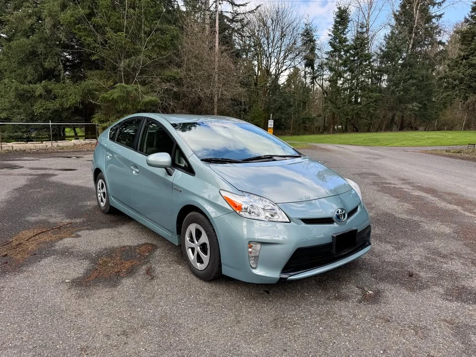 2012 Toyota Prius 3rd Gen - Image 3 of 16
