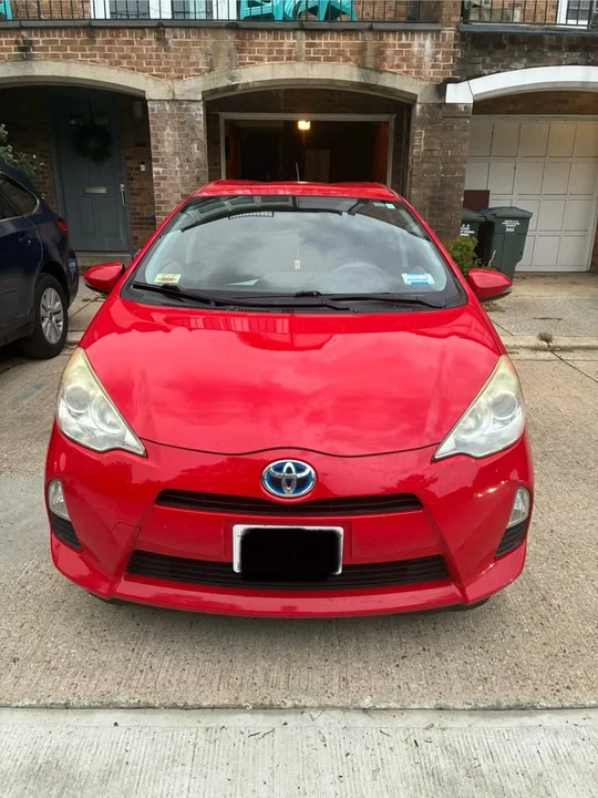 2012 Toyota Prius 3rd Gen - Image 2 of 9
