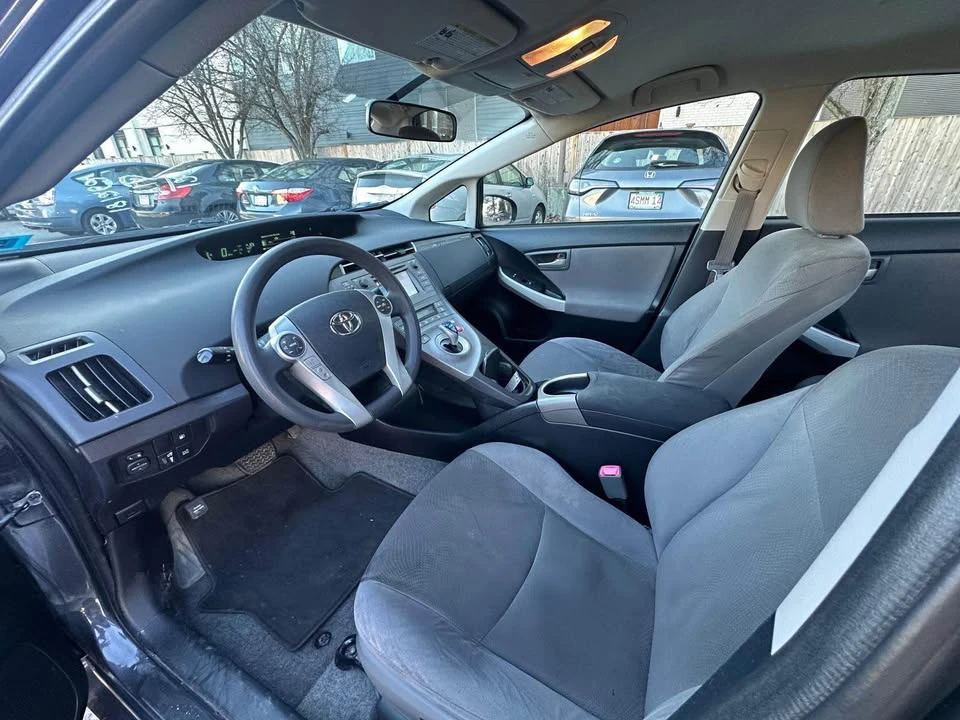 2012 Toyota Prius 3rd Gen - Image 3 of 9