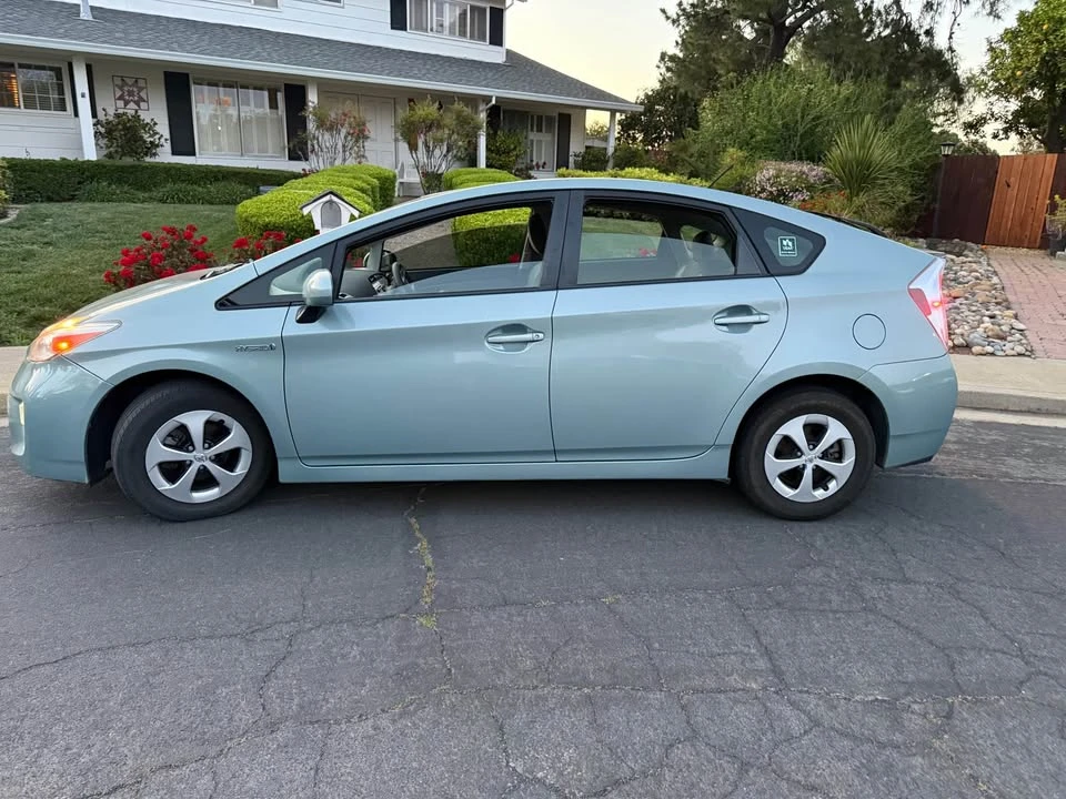 2012 Toyota Prius 3rd Gen - Image 20 of 20