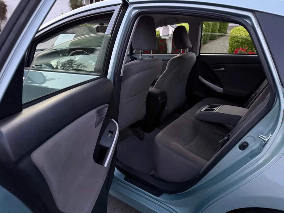 2012 Toyota Prius 3rd Gen - Image 9 of 20