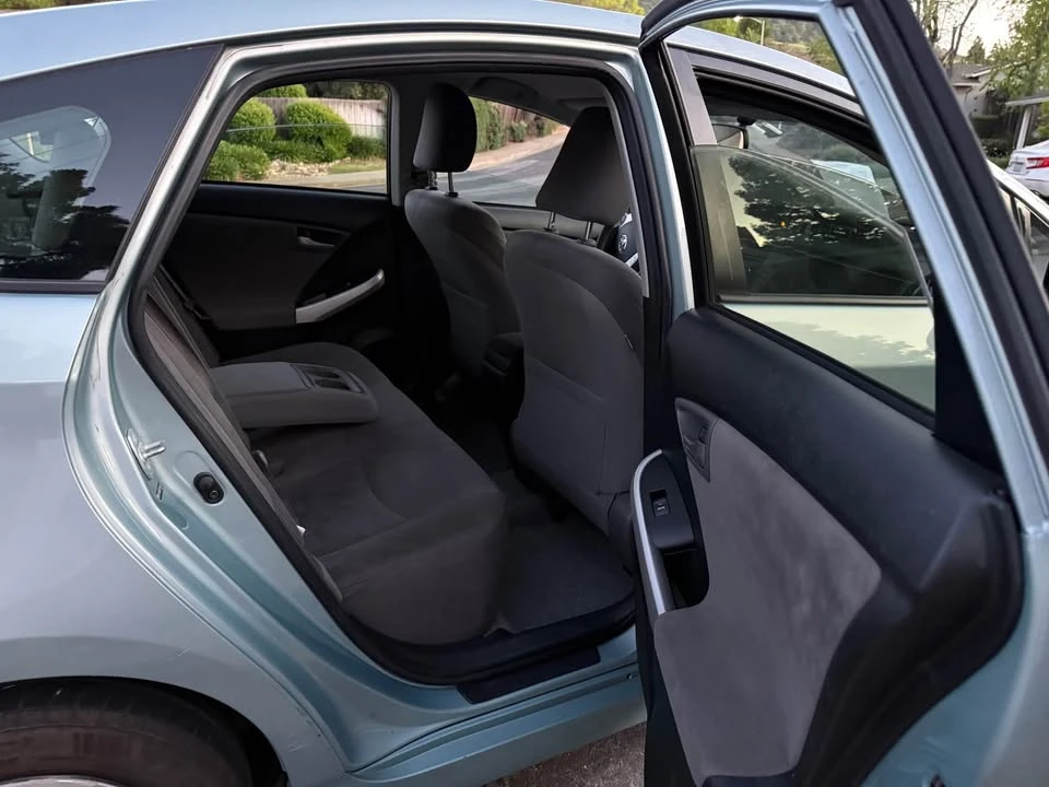 2012 Toyota Prius 3rd Gen - Image 11 of 20