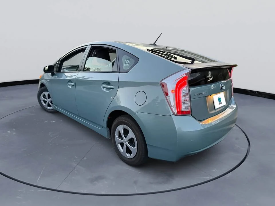 2012 Toyota Prius 3rd Gen - Image 4 of 20