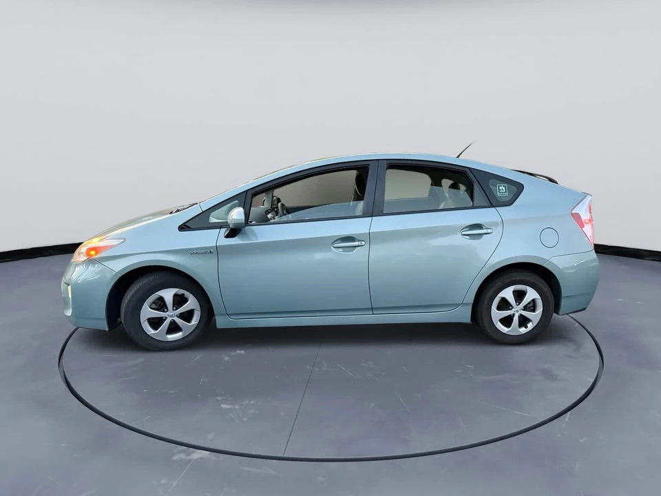 2012 Toyota Prius 3rd Gen - Image 5 of 20