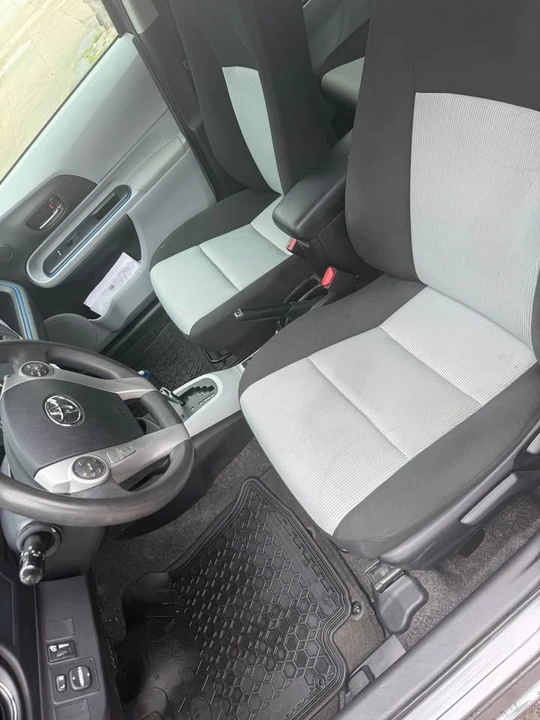 2012 Toyota Prius 3rd Gen - Image 6 of 12