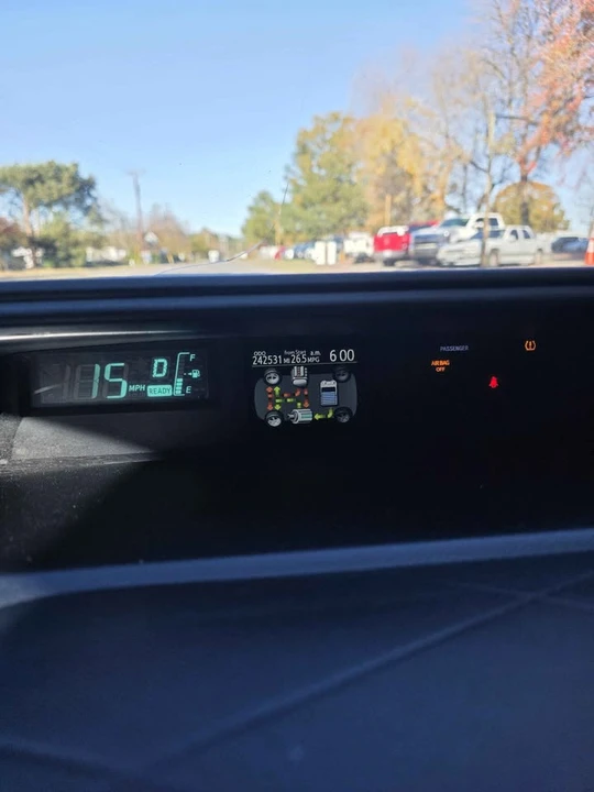 2012 Toyota Prius 3rd Gen - Image 3 of 14