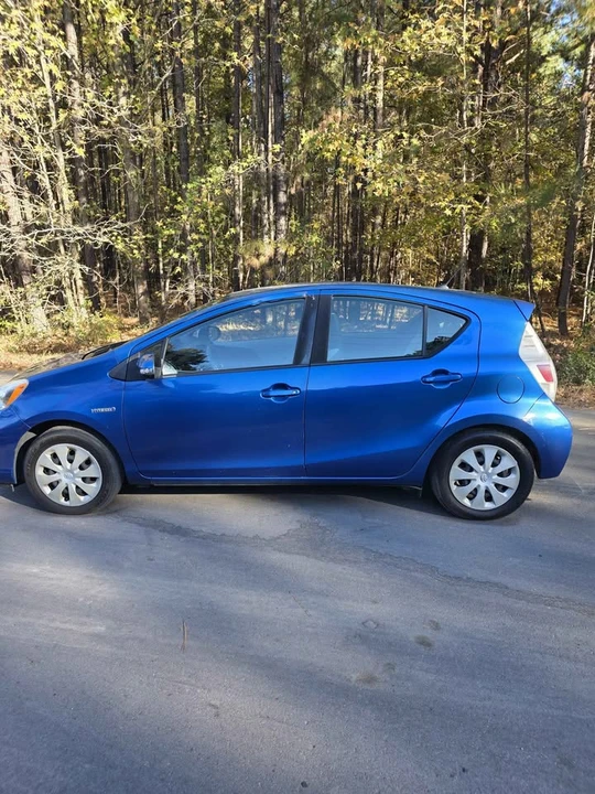 2012 Toyota Prius 3rd Gen - Image 8 of 14