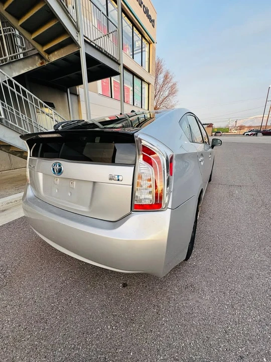 2012 Toyota Prius 3rd Gen - Image 3 of 14