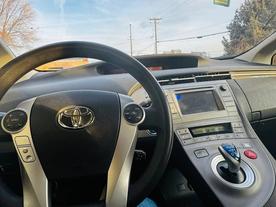 2012 Toyota Prius 3rd Gen - Image 13 of 14