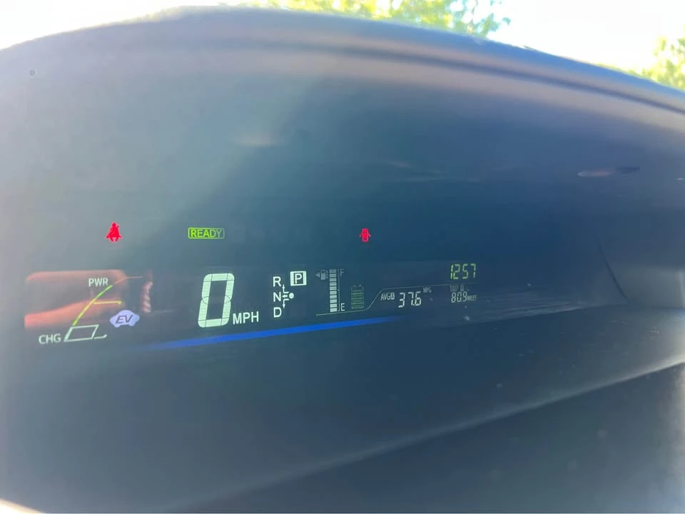 2012 Toyota Prius 3rd Gen - Image 8 of 12
