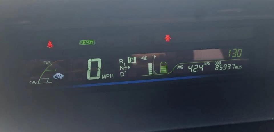 2012 Toyota Prius 3rd Gen - Image 9 of 12