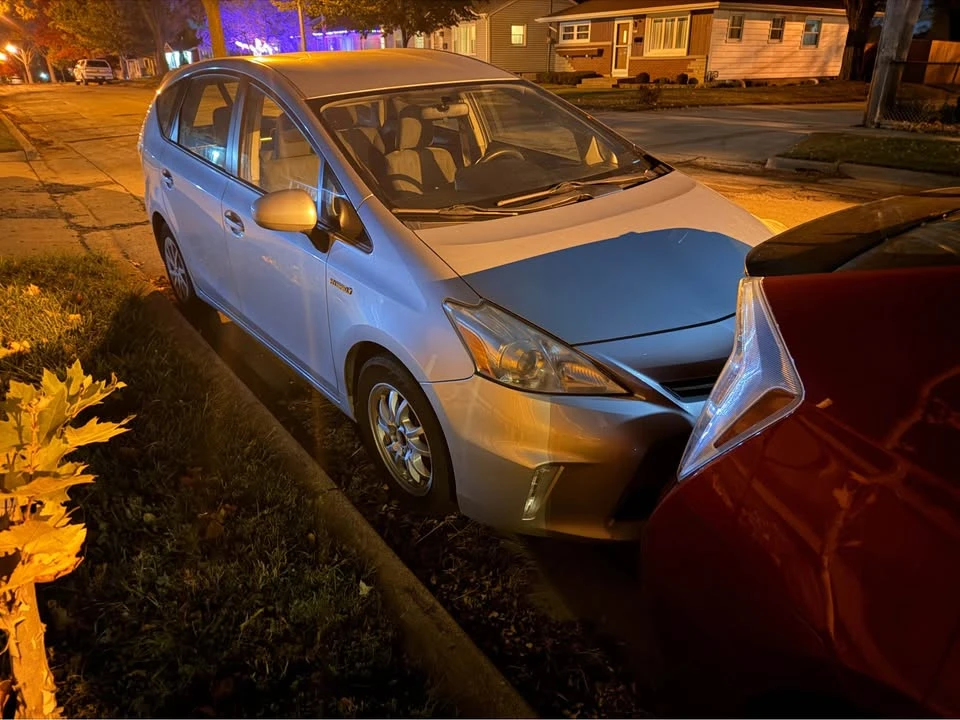 2012 Toyota Prius 3rd Gen - Image 4 of 4