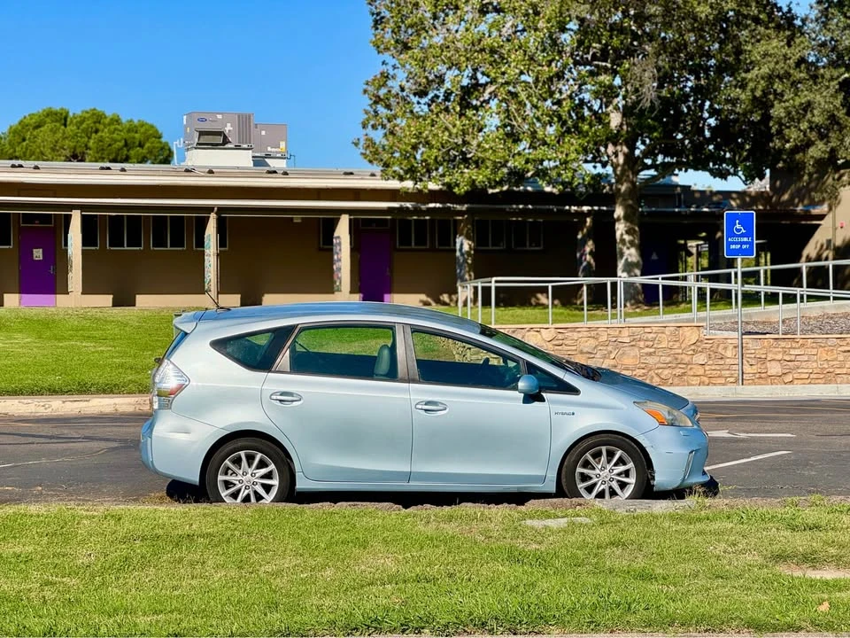 2012 Toyota Prius 3rd Gen - Image 3 of 20