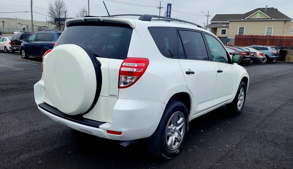 2012 Toyota RAV4 3rd Gen - Image 5 of 17