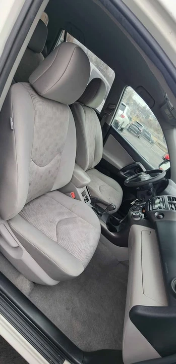 2012 Toyota RAV4 3rd Gen - Image 8 of 17