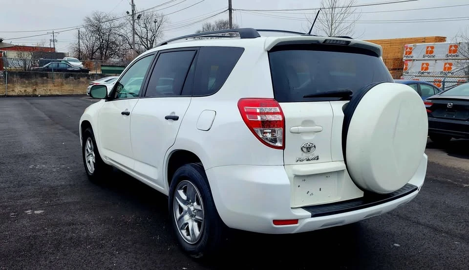 2012 Toyota RAV4 3rd Gen - Image 6 of 17