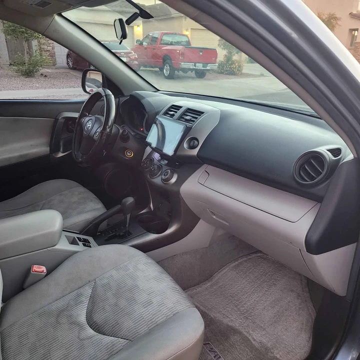 2012 Toyota RAV4 3rd Gen - Image 6 of 15