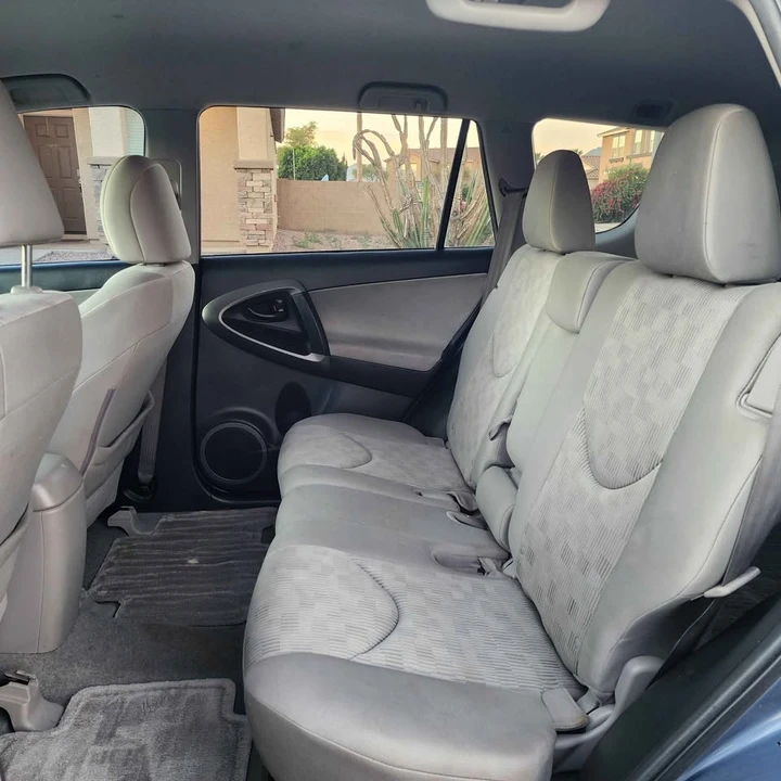 2012 Toyota RAV4 3rd Gen - Image 8 of 15