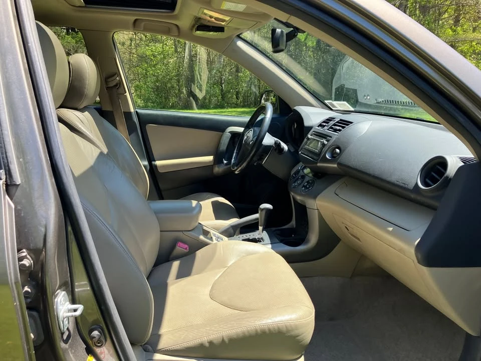 2012 Toyota RAV4 3rd Gen - Image 3 of 11
