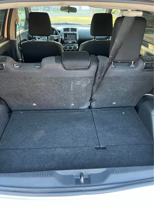 2012 Toyota Yaris - Image 9 of 14