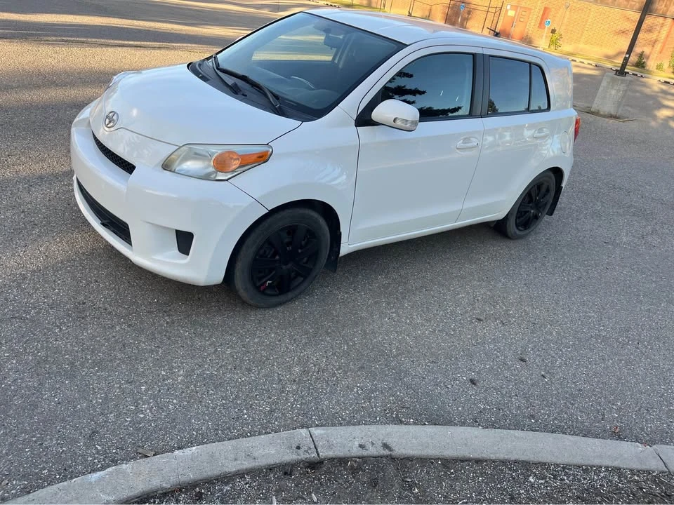 2012 Toyota Yaris - Image 6 of 10