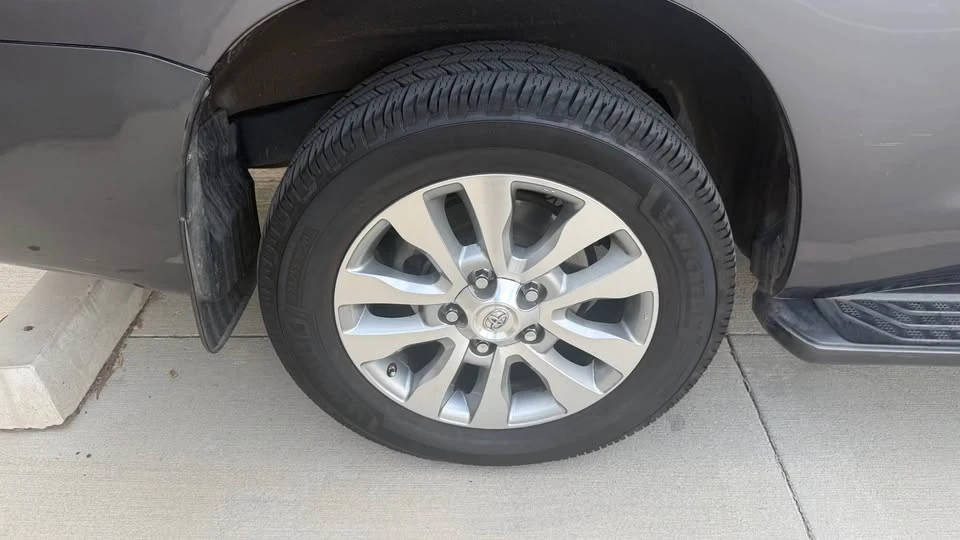 2012 Toyota Sequoia 2nd Gen - Image 8 of 16