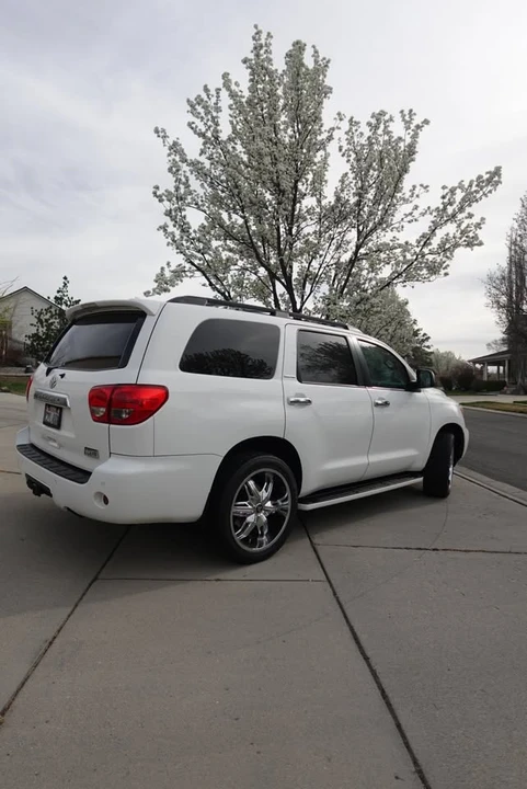 2012 Toyota Sequoia 2nd Gen - Image 5 of 18