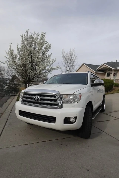 2012 Toyota Sequoia 2nd Gen - Image 3 of 18