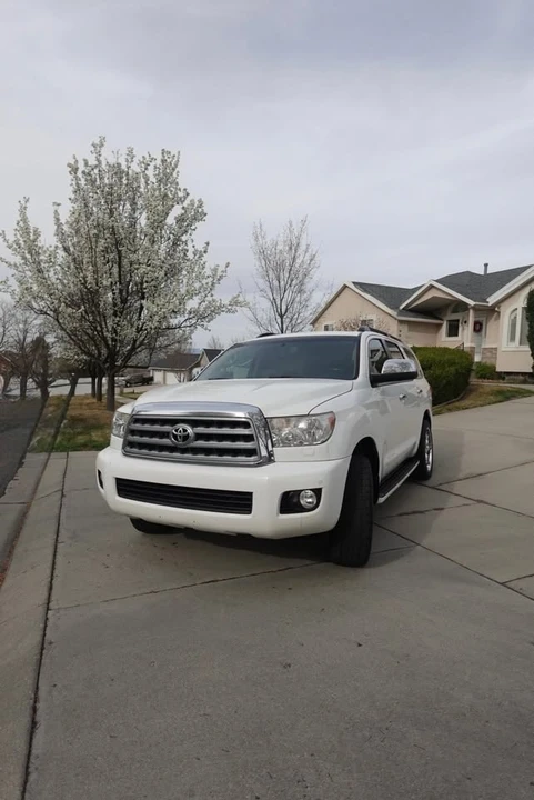 2012 Toyota Sequoia 2nd Gen - Image 2 of 18
