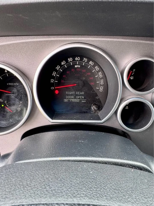 2012 Toyota Sequoia 2nd Gen - Image 5 of 12