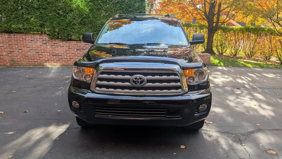 2012 Toyota Sequoia 2nd Gen - Image 2 of 12