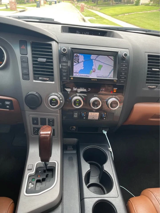 2012 Toyota Sequoia 2nd Gen - Image 15 of 18