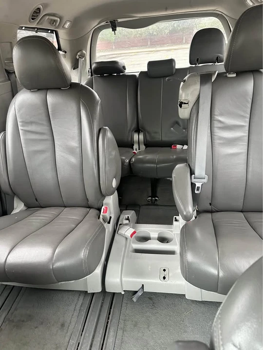2012 Toyota Sienna 3rd Gen - Image 9 of 14