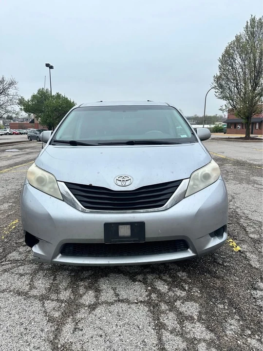 2012 Toyota Sienna 3rd Gen - Image 2 of 14
