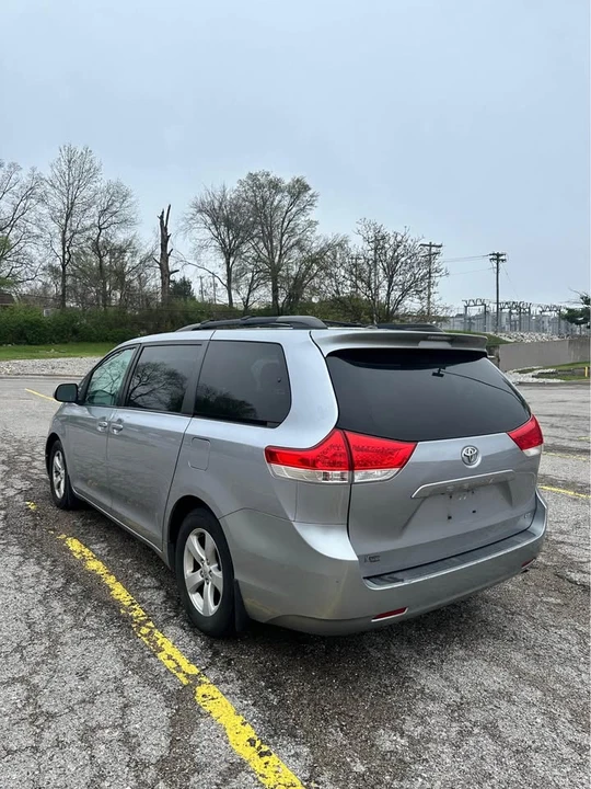 2012 Toyota Sienna 3rd Gen - Image 6 of 14
