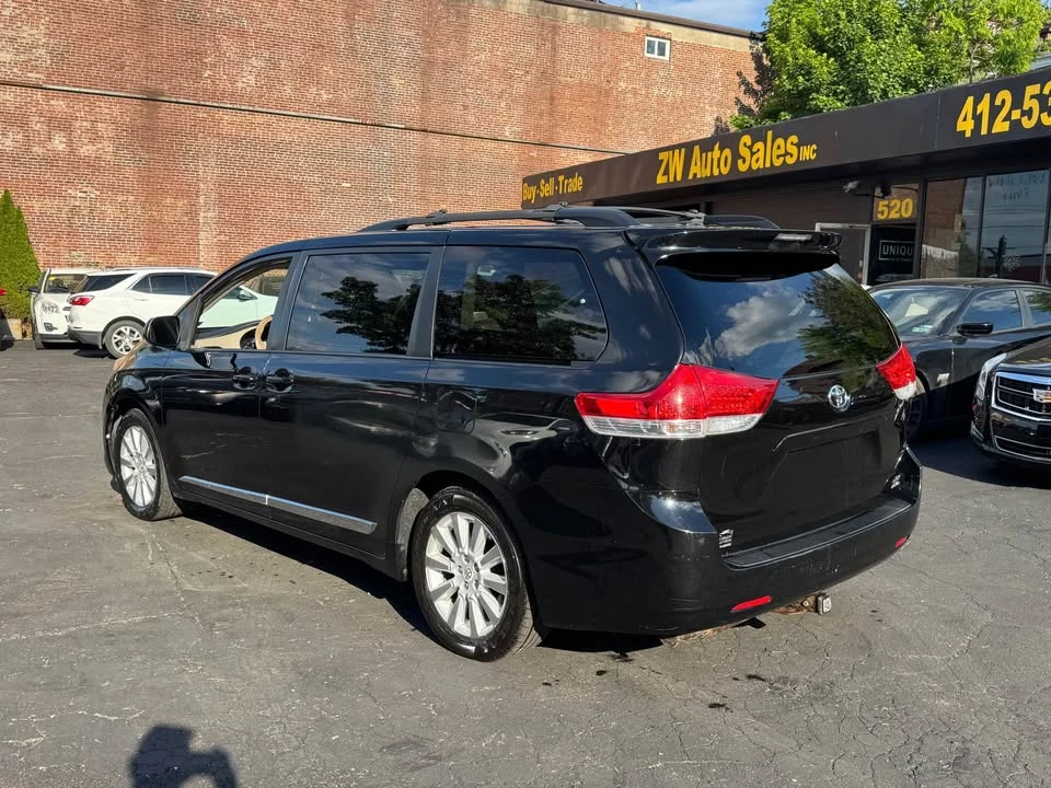 2012 Toyota Sienna 3rd Gen - Image 3 of 17