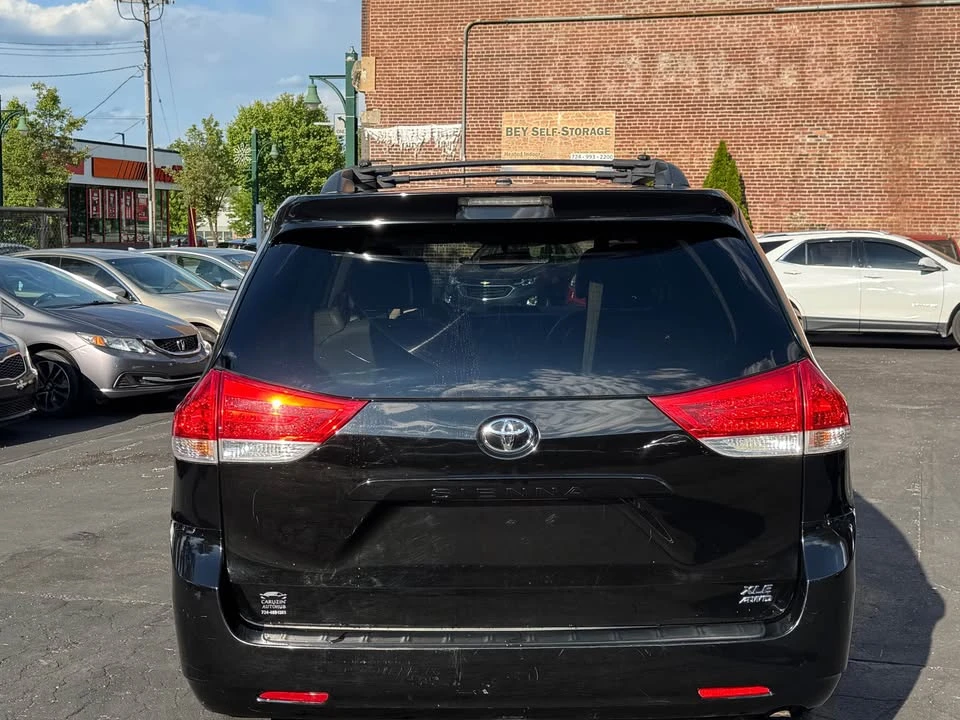 2012 Toyota Sienna 3rd Gen - Image 4 of 17