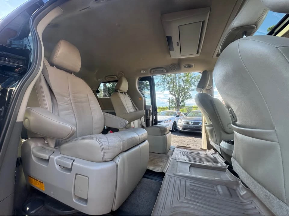 2012 Toyota Sienna 3rd Gen - Image 17 of 17