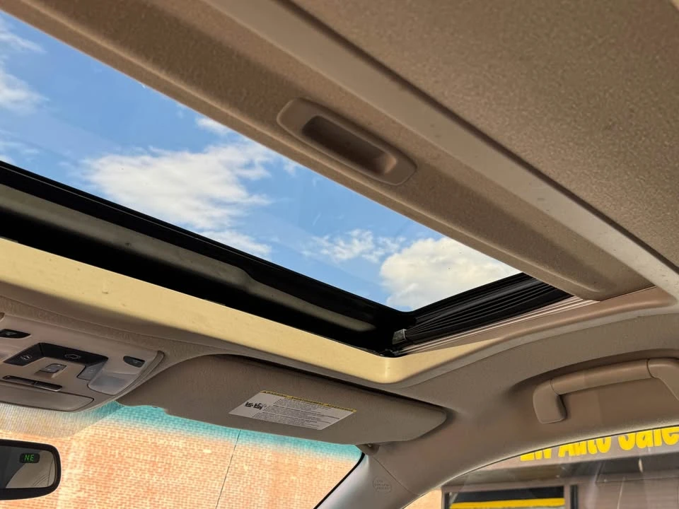 2012 Toyota Sienna 3rd Gen - Image 15 of 17