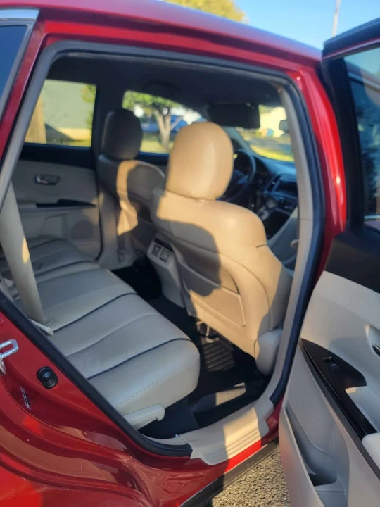 2012 Toyota Venza - Image 9 of 12