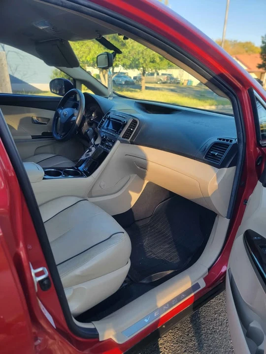 2012 Toyota Venza - Image 6 of 12