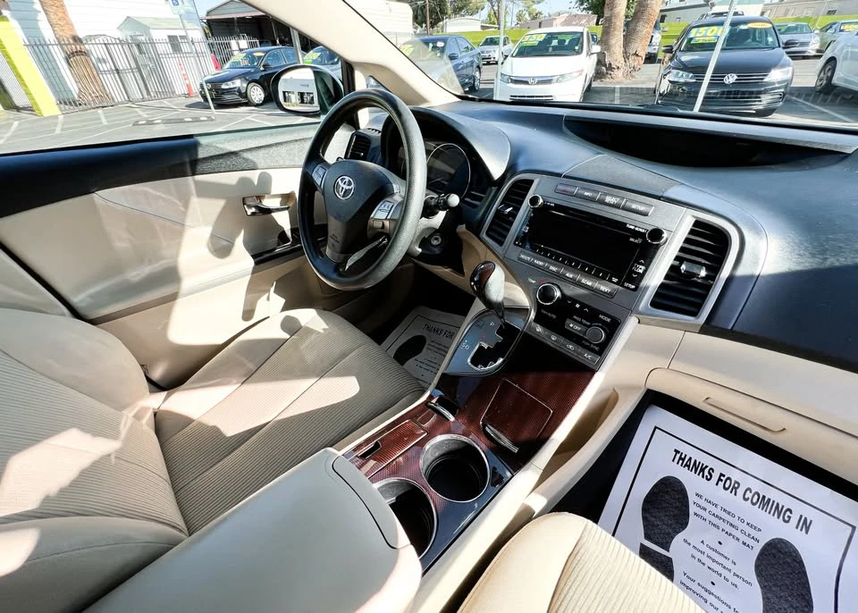 2012 Toyota Venza - Image 9 of 20
