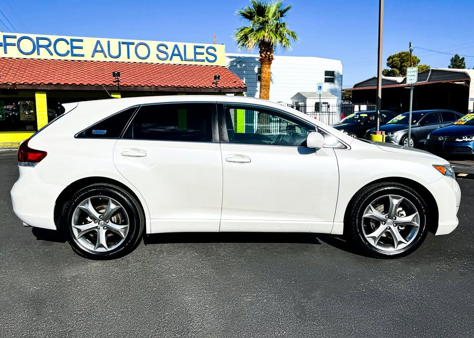 2012 Toyota Venza - Image 7 of 20