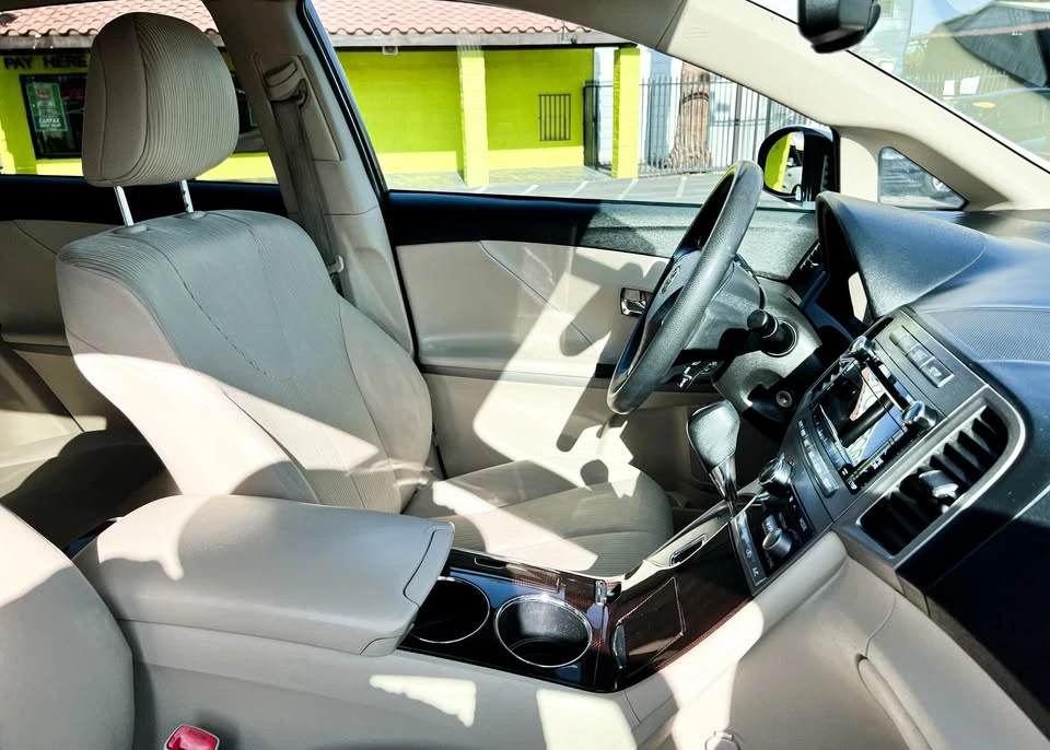 2012 Toyota Venza - Image 8 of 20
