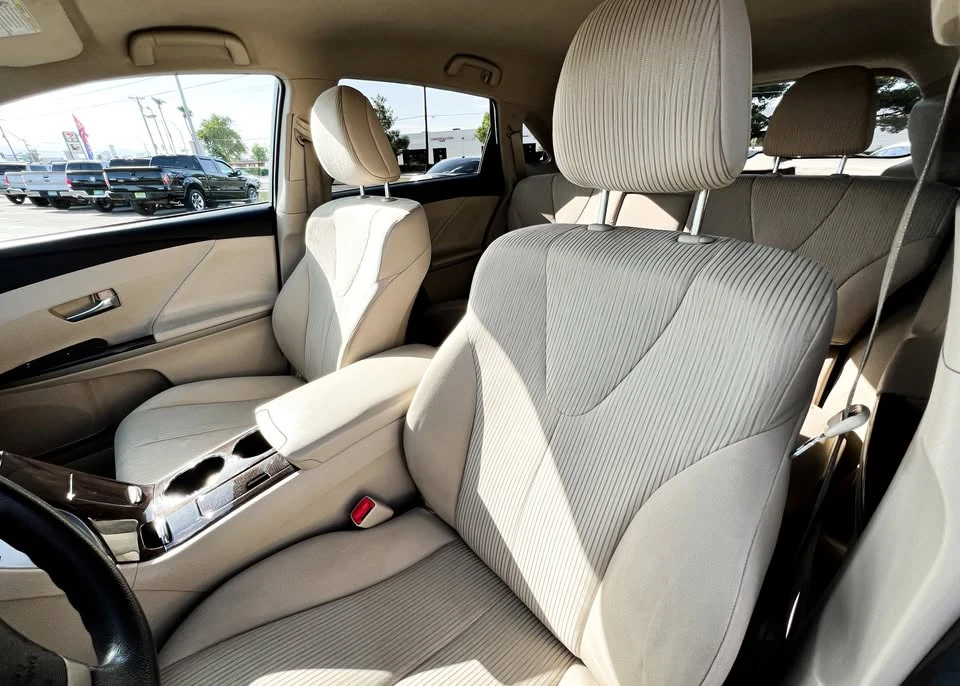 2012 Toyota Venza - Image 14 of 20