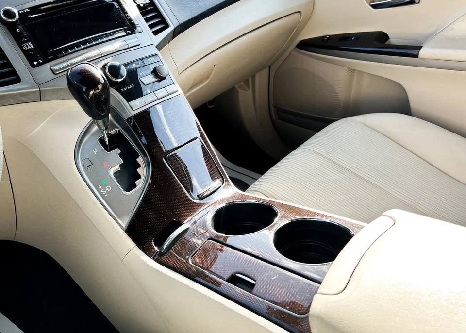 2012 Toyota Venza - Image 17 of 20