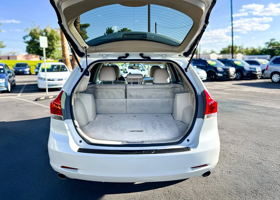 2012 Toyota Venza - Image 19 of 20