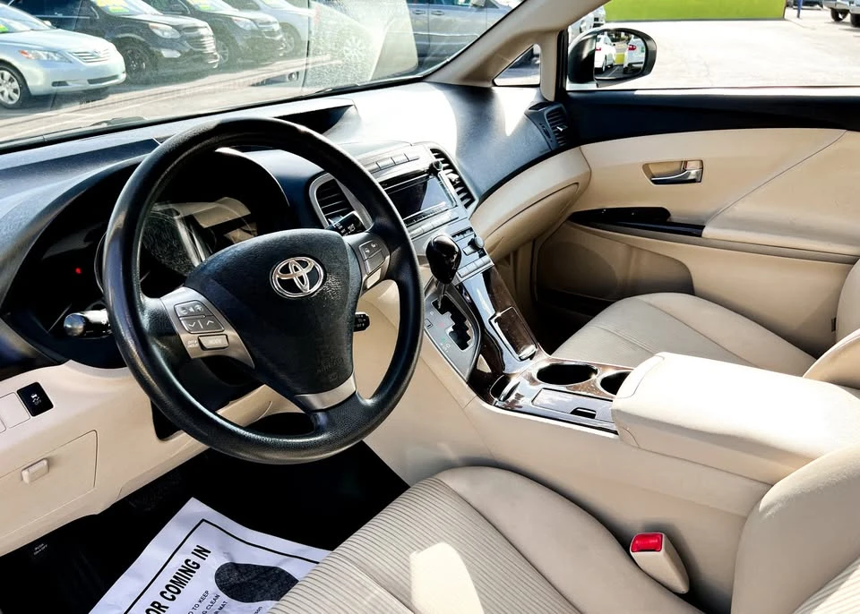 2012 Toyota Venza - Image 13 of 20