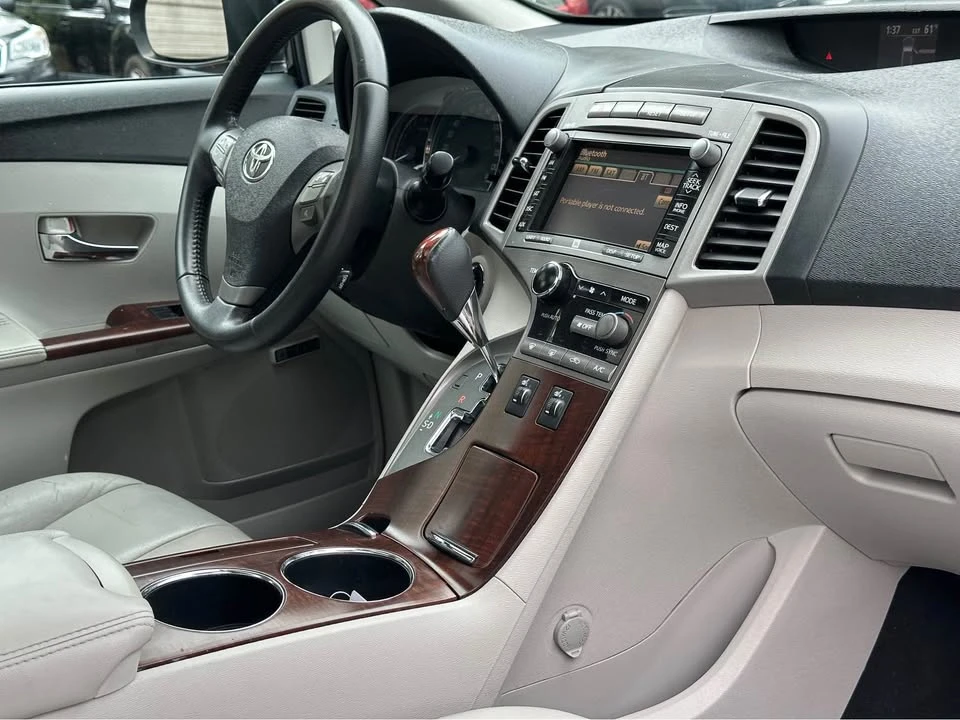 2012 Toyota Venza - Image 9 of 13